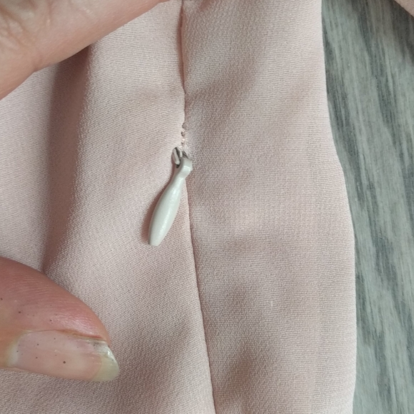 Beautiful dress by Pretty little things 😍 - Picture 11 of 12